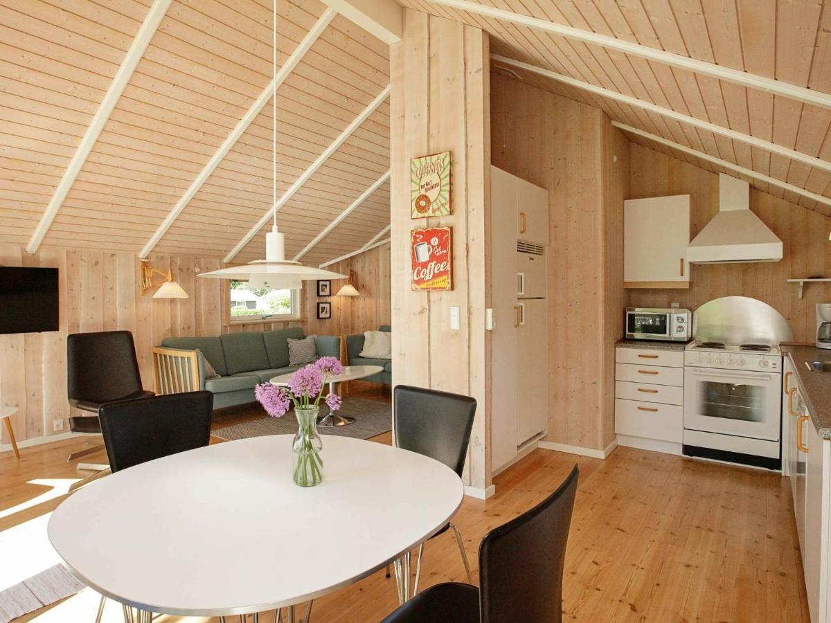 5 Person Holiday Home In Esbjerg V Værelse billede
